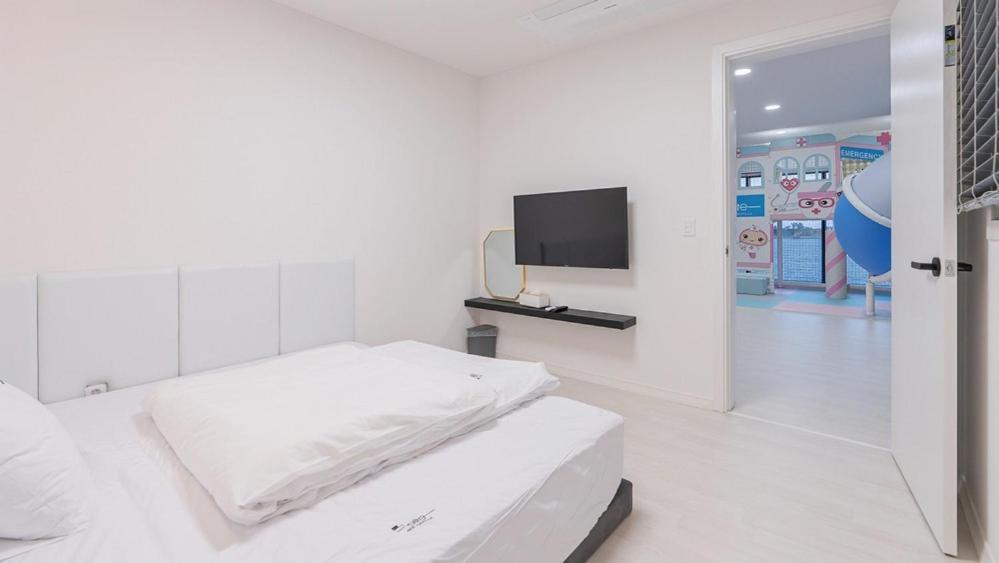 Pohang The Elite Private Kids Pool Villa Room photo